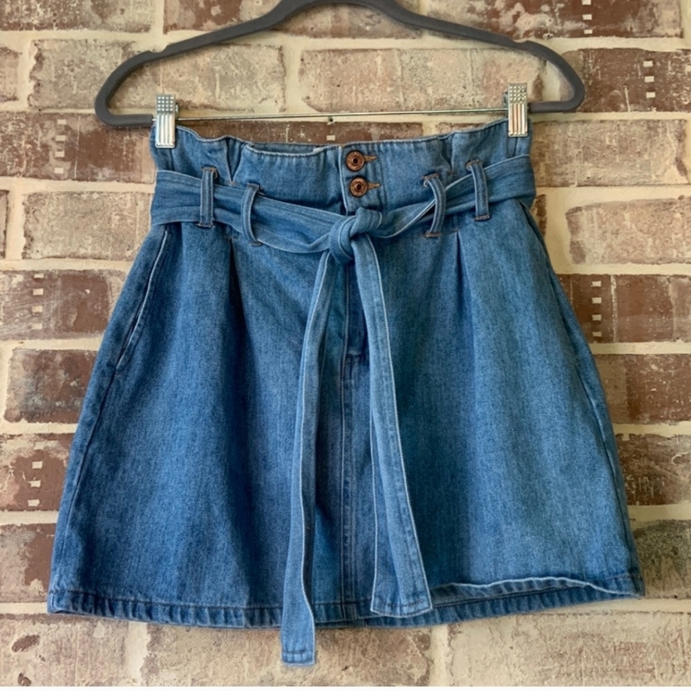 Forever 21 Paper Bag Waist Jean Mini Skirt Size Medium